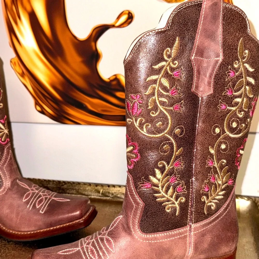 Floral Embroidered Western Boots - Brown and Pink - Picture 3 of 6